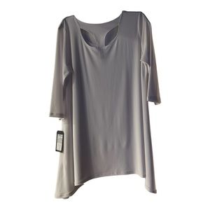 Clara SunWoo White Top NWT Size Medium Cut Out Back Detail